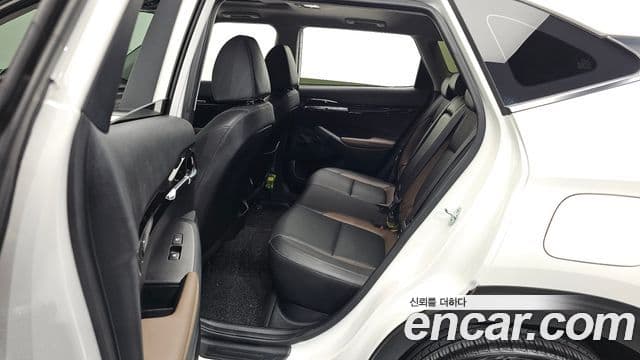 Kia Seltos 2021 — ფოტო 11/20