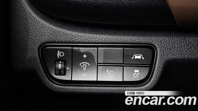 Kia Seltos 2021 — ფოტო 14/20