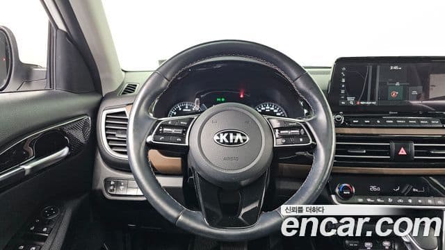 Kia Seltos 2021 — ფოტო 15/20