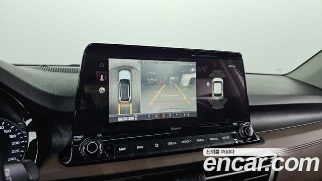 Kia Seltos 2021 — ფოტო 17/20
