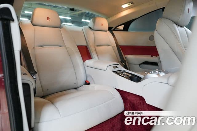 Rolls-Royce Wraith 2019 — ფოტო 13/20