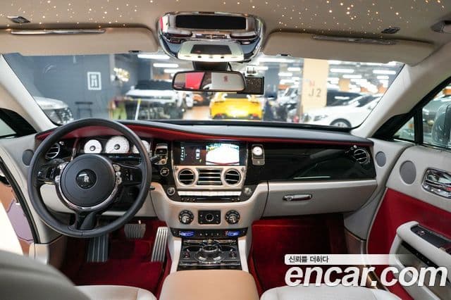 Rolls-Royce Wraith 2019 — ფოტო 15/20
