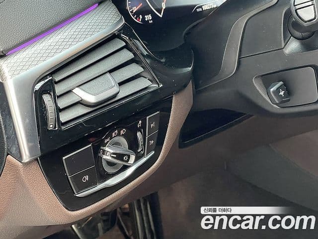 BMW 5 Series 2019 — Photo 20/20