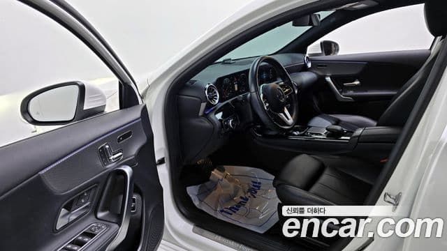 Mercedes-Benz A-Class 2021 — Şəkil 10/20