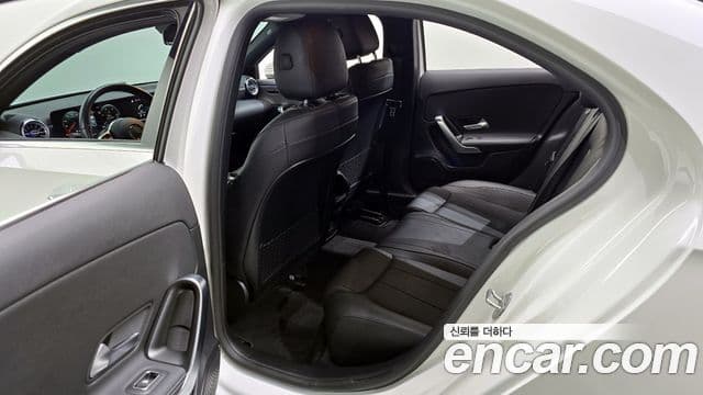 Mercedes-Benz A-Class 2021 — Şəkil 11/20