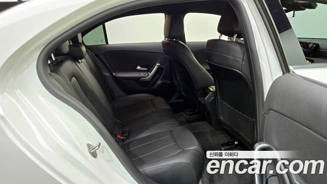 Mercedes-Benz A-Class 2021 — Şəkil 13/20