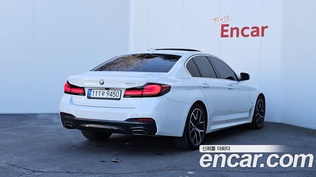 BMW 5 Series 2022 — Şəkil 2/20