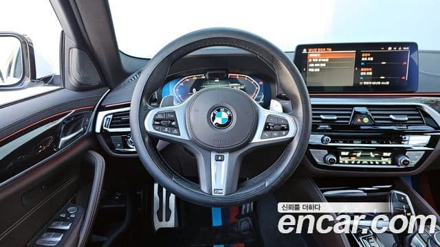 BMW 5 Series 2022 — Şəkil 13/20