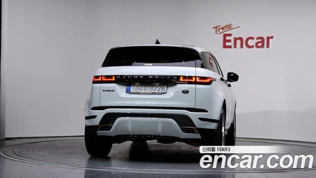 Land Rover Range Rover Evoque 2022 — Photo 2/20