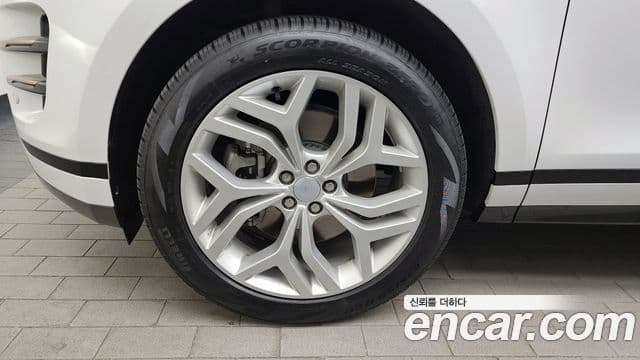 Land Rover Range Rover Evoque 2022 — Photo 8/20