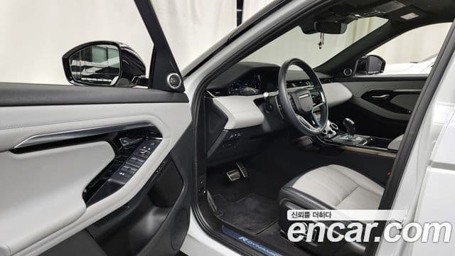 Land Rover Range Rover Evoque 2022 — Photo 5/20