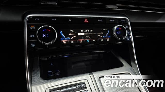 Genesis GV80 2020 — ფოტო 16/20