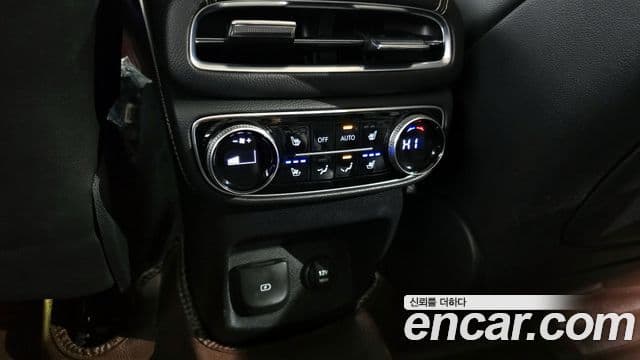 Genesis GV80 2020 — ფოტო 19/20