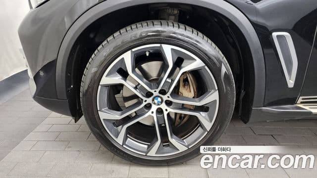BMW X5 2021 — ფოტო 5/20