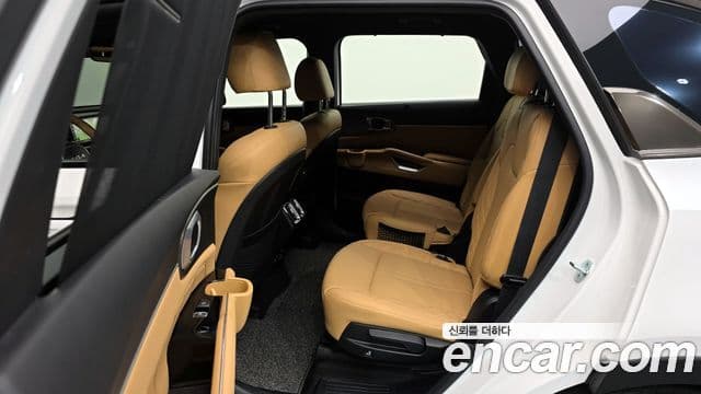Kia Sorento 2022 — ფოტო 20/20