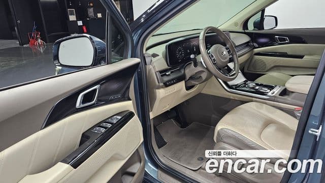 Kia Carnival 2021 — Фото 11/20