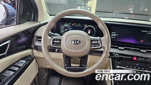 Kia Carnival 2021 — Фото 13/20