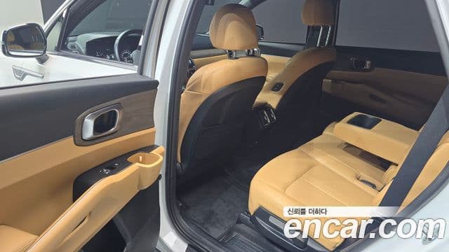 Kia Sorento 2021 — фото 11 из 20