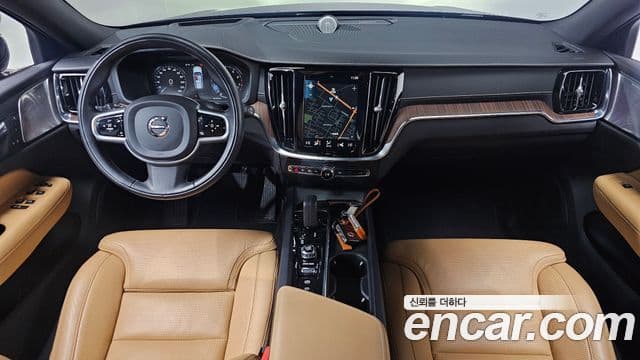 Volvo V60 Cross Country 2021 — ფოტო 11/20