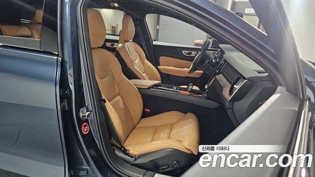 Volvo V60 Cross Country 2021 — ფოტო 9/20