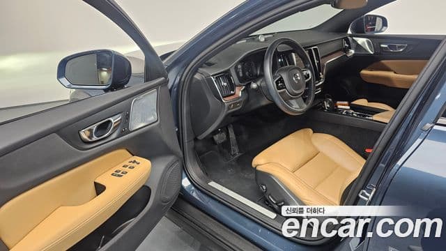 Volvo V60 Cross Country 2021 — ფოტო 12/20