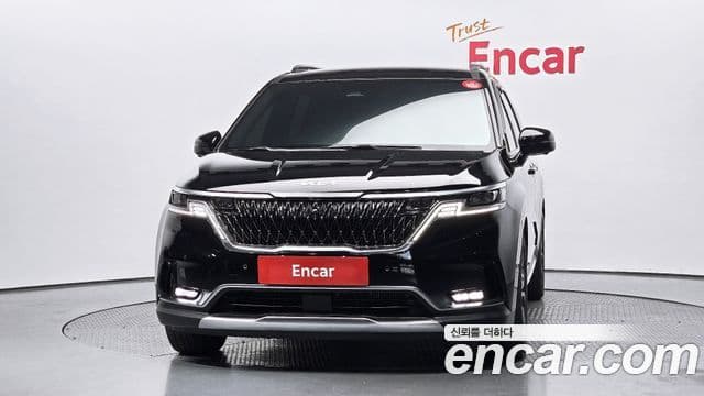 Kia Carnival 2021 — фото 3 из 20