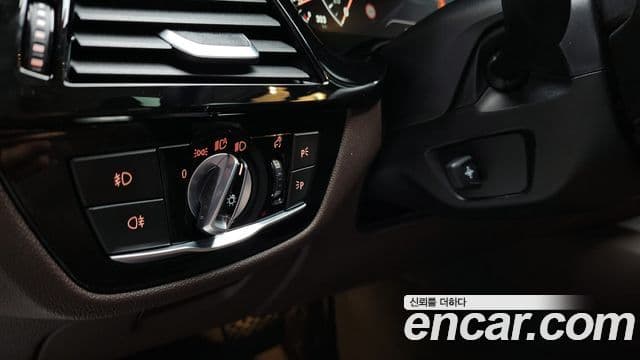 BMW 5 Series 2019 — Şəkil 16/20