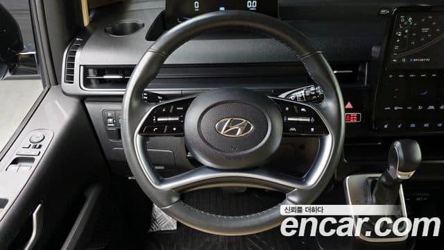 Hyundai Staria 2022 — Фото 16/20