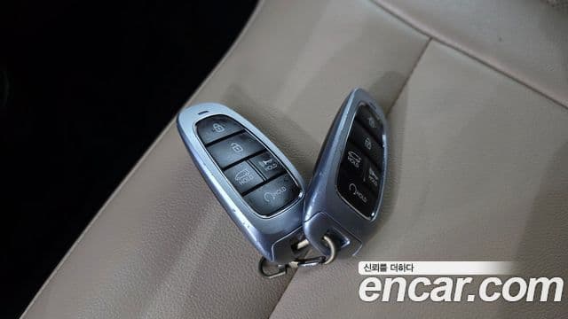 Hyundai Staria 2022 — Фото 17/20