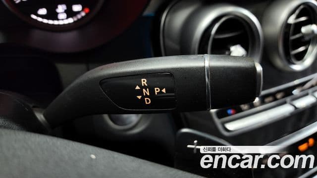 Mercedes-Benz GLC-Class 2019 — ფოტო 8/20