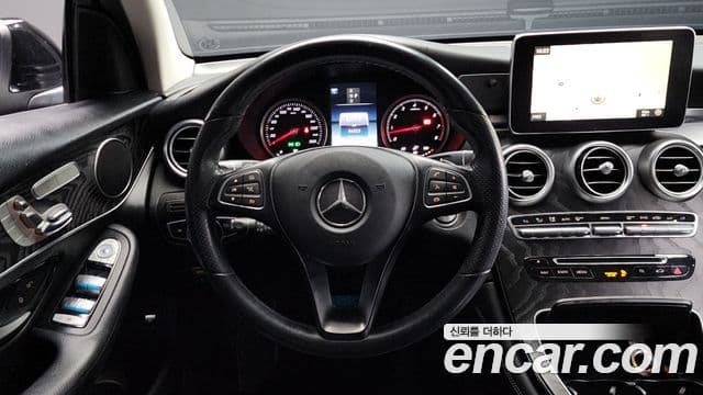 Mercedes-Benz GLC-Class 2019 — ფოტო 13/20