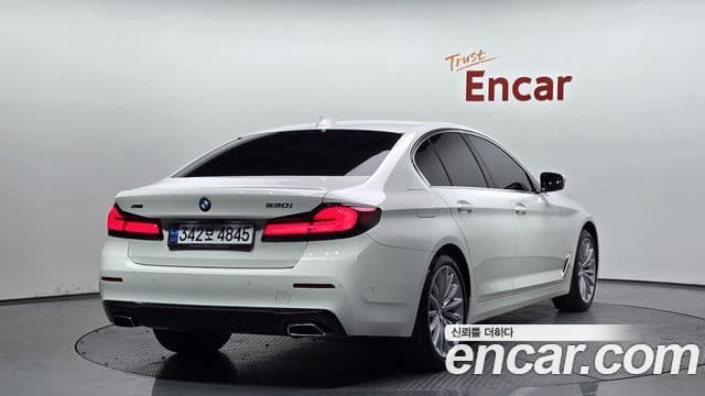 BMW 5 Series 2023 — Şəkil 2/20