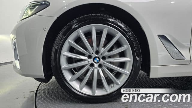 BMW 5 Series 2023 — Şəkil 5/20