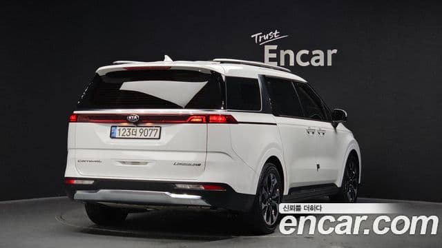 Kia Carnival 2021 — Фото 2/20