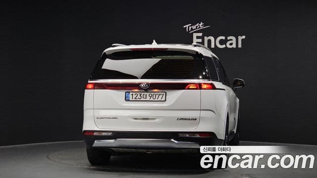 Kia Carnival 2021 — Фото 4/20