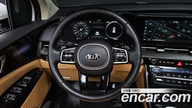 Kia Carnival 2021 — Фото 13/20