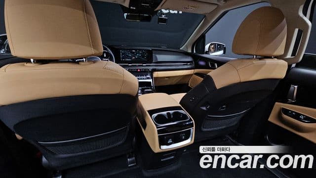 Kia Carnival 2021 — Фото 19/20