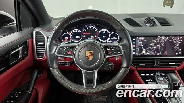 Porsche Cayenne 2022 — Şəkil 18/20