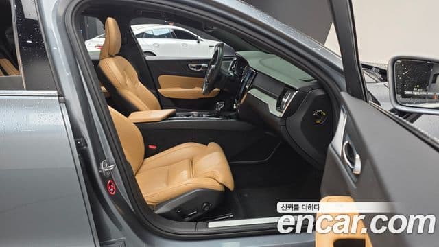 Volvo S60 2019 — Şəkil 10/20