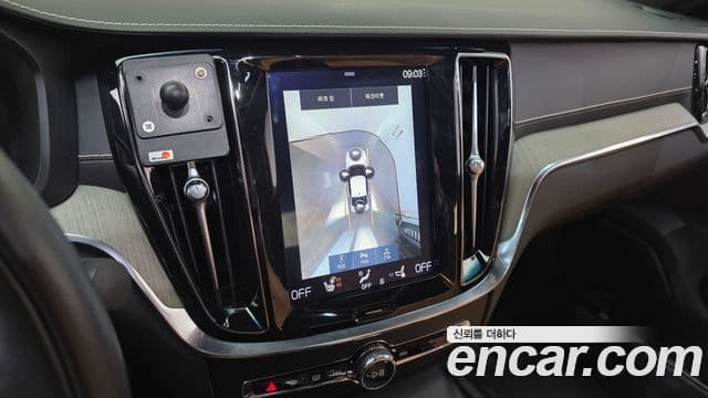 Volvo S60 2019 — Şəkil 16/20