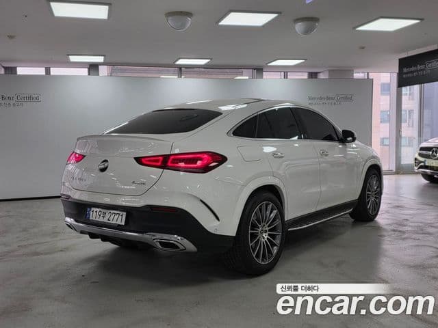 Mercedes-Benz GLE-Class 2023 — Photo 12/17