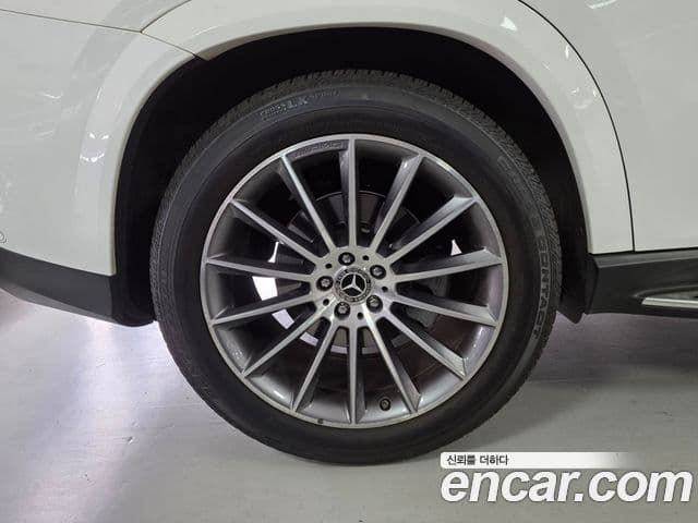 Mercedes-Benz GLE-Class 2023 — Photo 4/17