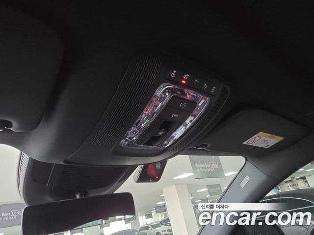 Mercedes-Benz GLE-Class 2023 — Photo 17/17