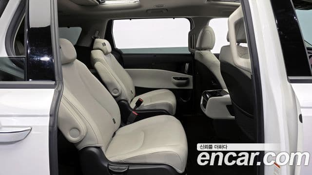 Kia Carnival 2020 — Şəkil 12/20