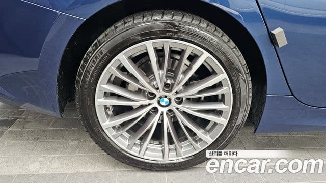 BMW 3 Series 2022 — фото 4 из 20