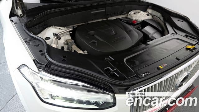 Volvo XC90 2018 — ფოტო 6/20