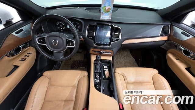 Volvo XC90 2018 — ფოტო 7/20