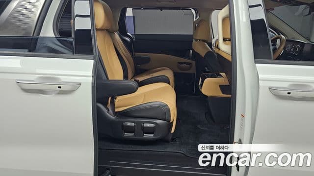 Kia Carnival 2021 — Şəkil 12/20