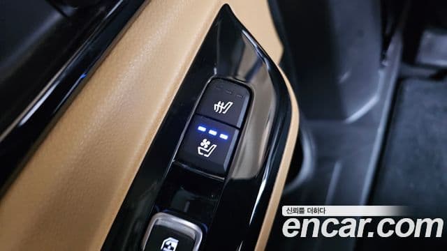 Kia Carnival 2021 — Şəkil 19/20