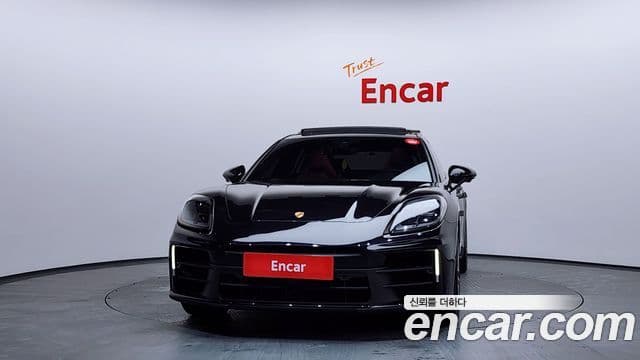 Porsche Panamera 2024 — ფოტო 2/20